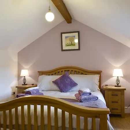 Shepherds Den 度假居 Crakehall